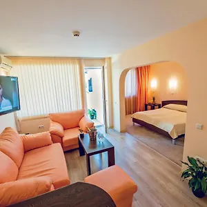 Hotel Family Gran Ivan, Warna